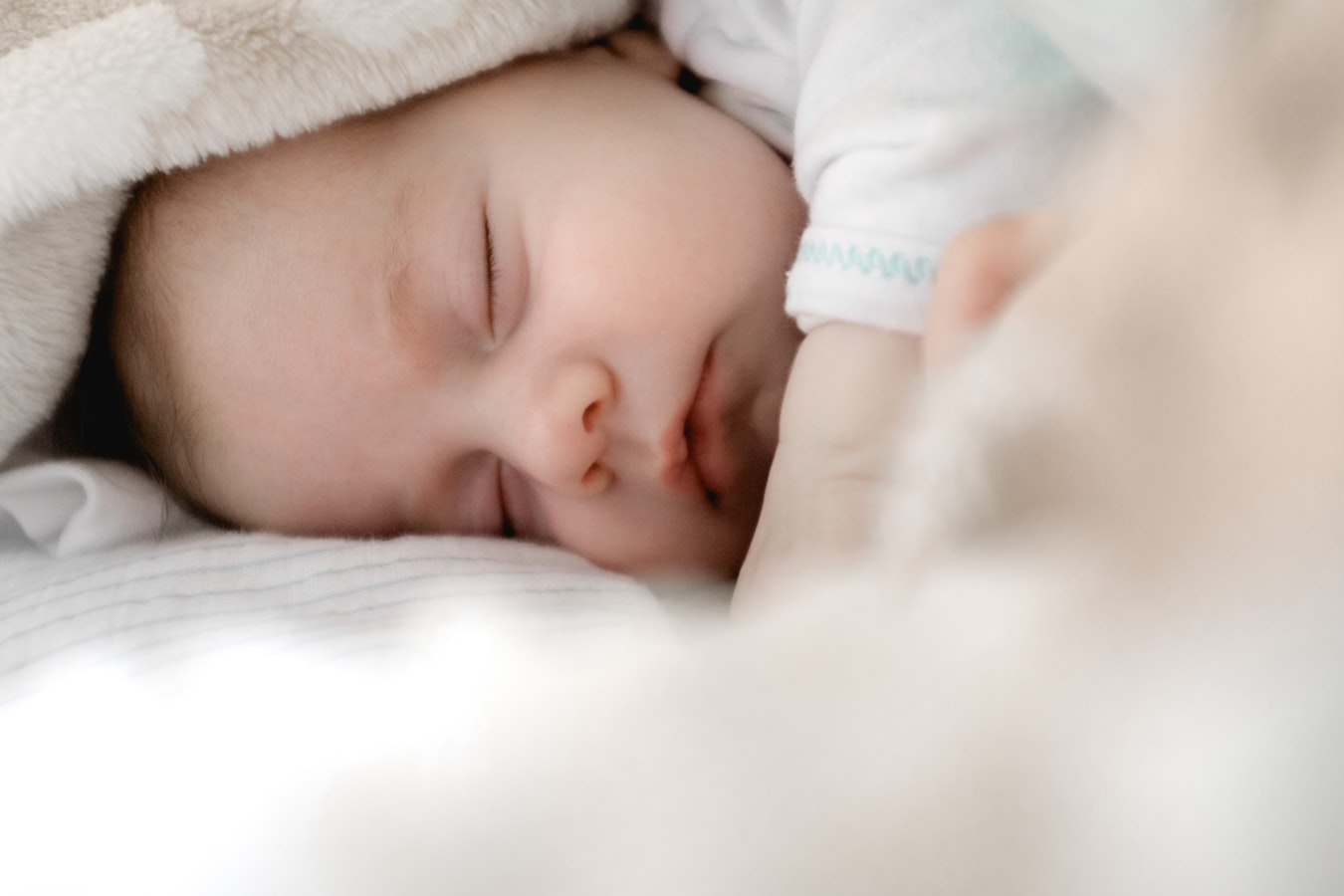 спящий новорожденный фото